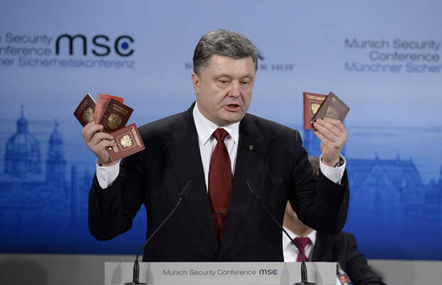 Фотожабы на Порошенко с паспортами