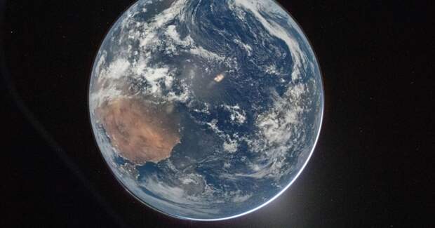 Астронавты «Ориона» запечатлели ночной диск Земли во время перелёта к Луне