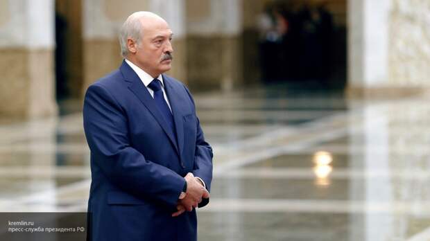 «Пожалел, что время потратил»: Лукашенко оценил фильмы «Матильда» и «Смерть Сталина»