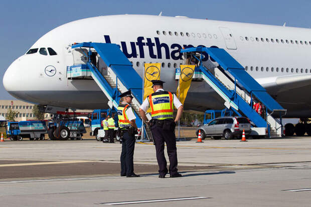 Полет на новом гигантском самолете Airbus A380