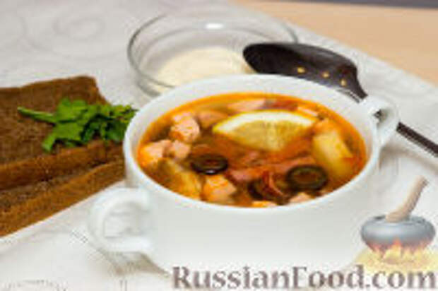 Фото к рецепту: Солянка сборная мясная