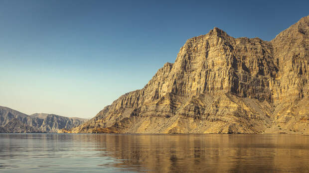 Bloomberg: французский контейнеровоз прошёл через Ормузский пролив