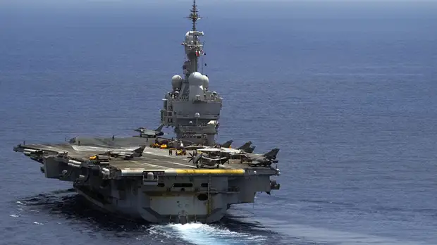 «Адекватный диагноз»: почему Макрон снова заявил о «смерти мозга» НАТО