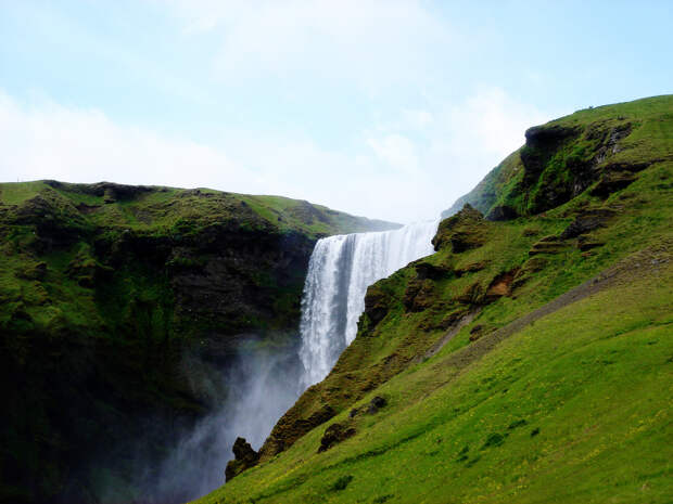 2300659969 b5aaf1cbe5 b Скогафосc   самый знаменитый водопад Исландии