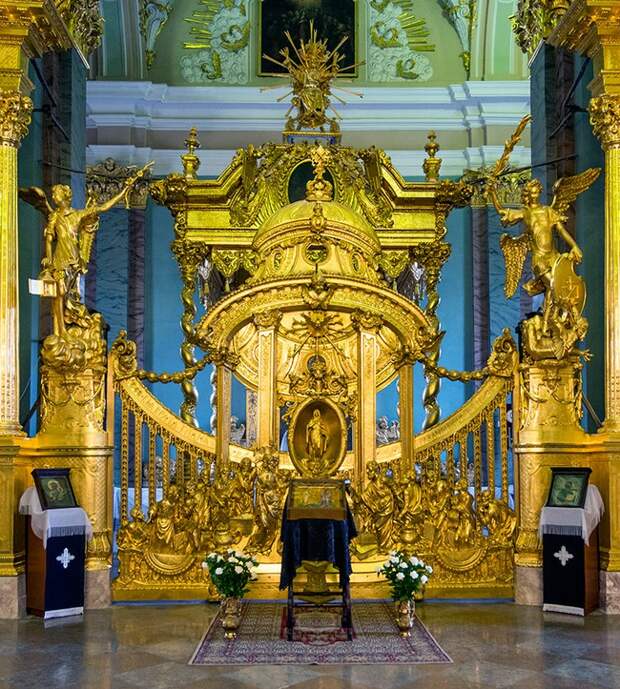 Алтарь Петропавловского собора в Петербурге