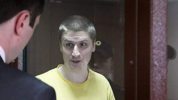 Отсутствие мозгов чревато последствиями. Блогер Синица приговорён к пяти годам колонии по делу об экстремизме.