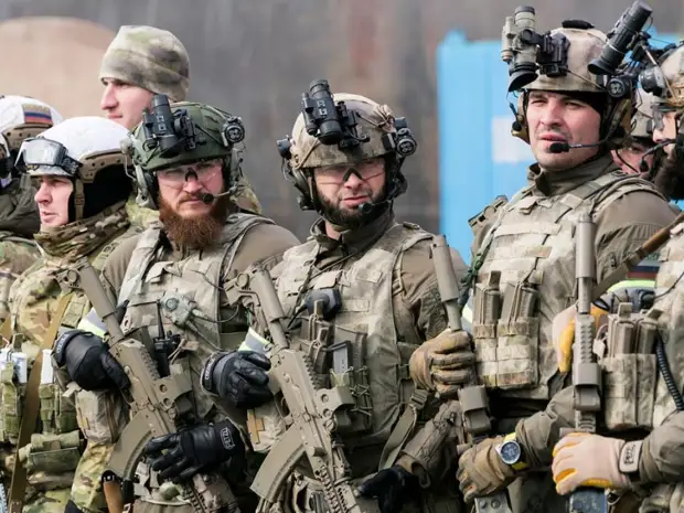 Спецназ из Чечни захватил украинского военного из подземелья "Азовстали"