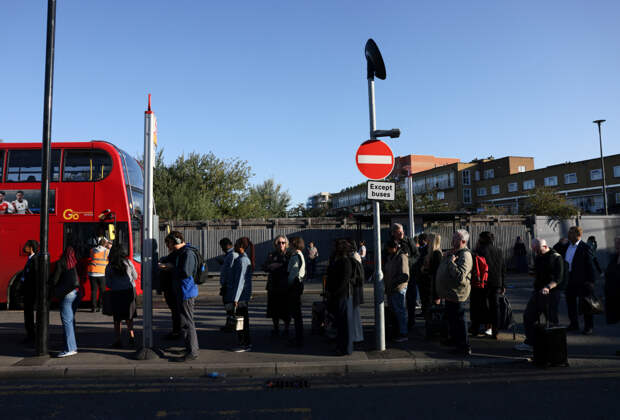 Водитель автобуса поймал обокравшего пассажирку вора и лишился работы