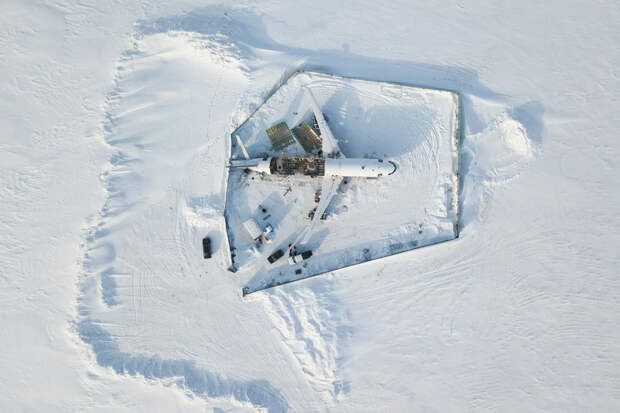 Раскрыты повреждения российского самолета при посадке в поле с людьми