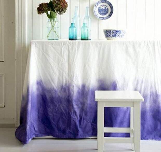 22 Clever Ideas of Ombre Interior Designs