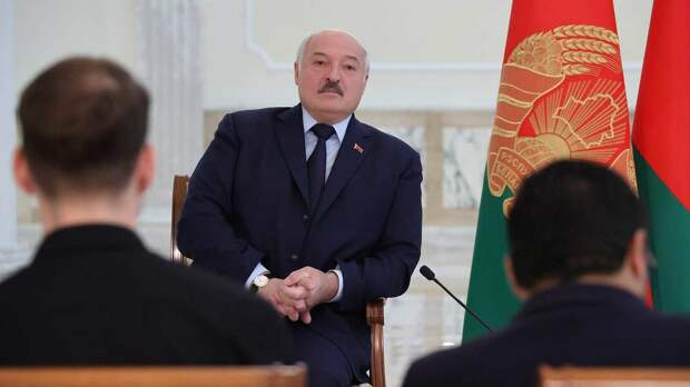 Лукашенко заявил, что ВС России создали мощные резервы в зоне СВО