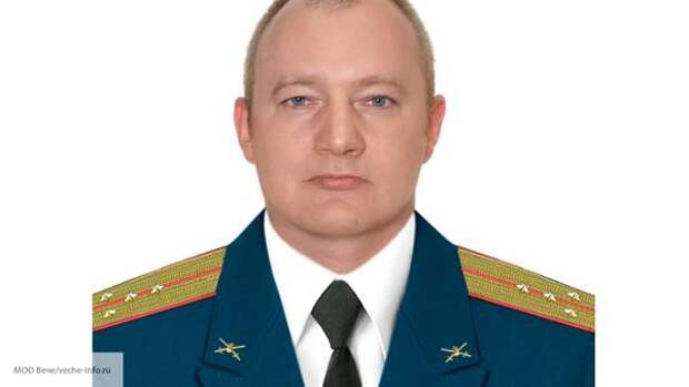 Эксперт Орлов объяснил тренд на поздравление военных США открытками с вооружением России