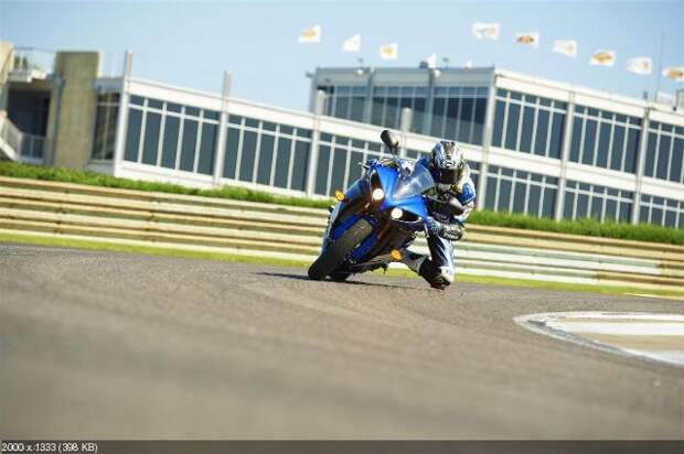 Фотографии спортбайка Yamaha YZF-R1 2012