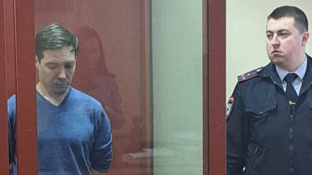 Суд арестовал сплитбордиста, который жестоко избил подростка из-за жены