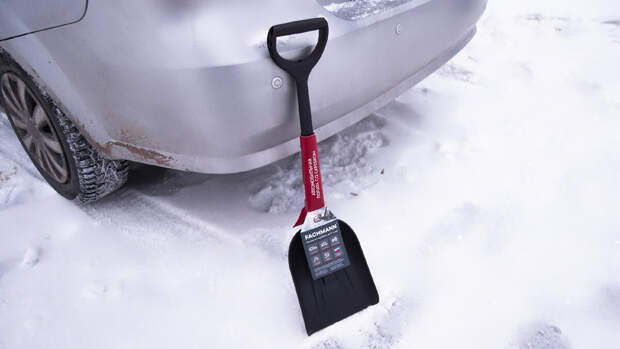 Качественная лопата – незаменимый помощник водителя в условиях суровой зимы. Она позволяет очистить дорогу, убрать снег с кузова и выполняет другие полезные функции.-5