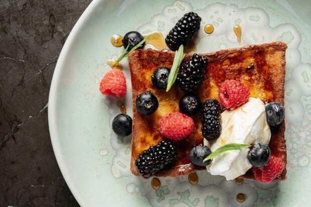 Роскошь и классика на Патриарших: обновленные завтраки в 800°C Contemporary Steak