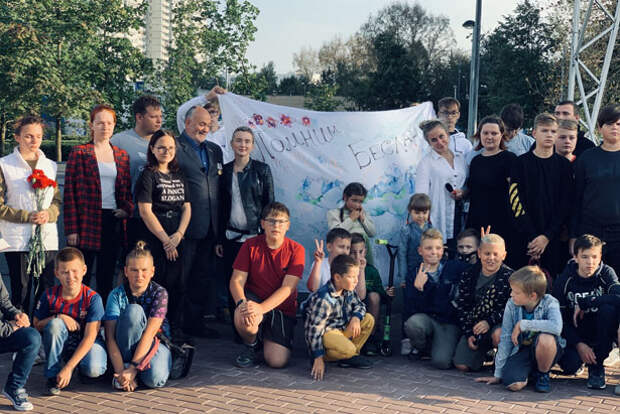 В Силино почтили память детей, погибших во время теракта в Беслане В Силино почтили память детей, погибших во время теракта в Беслане