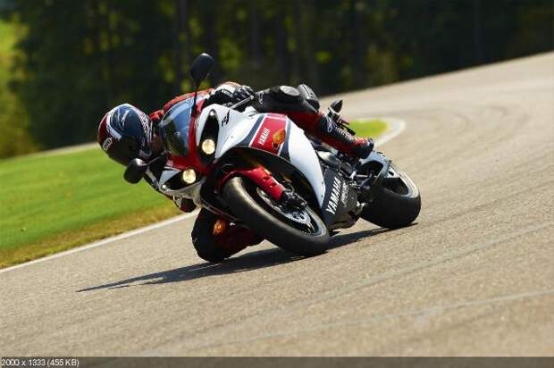 Фотографии спортбайка Yamaha YZF-R1 2012