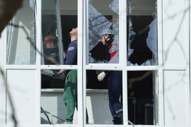 Коммунальщики всю ночь будут подключать к газу квартиры в Севастополе после ЧП