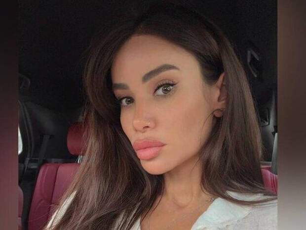 Блогера Айзу обвинили в плохом отношении к жениху Степану