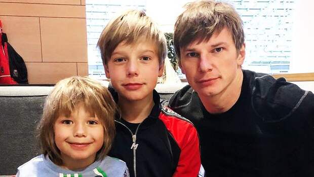 Аршавин не будет звать сына в "Зенит" из-за 10-летних скандалов с Барановской