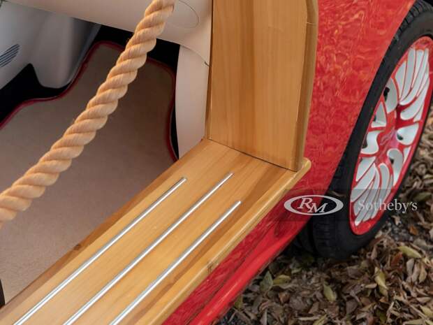 Пляжный Fiat 500 Jolly Conversion 2010 года с плетёным интерьером