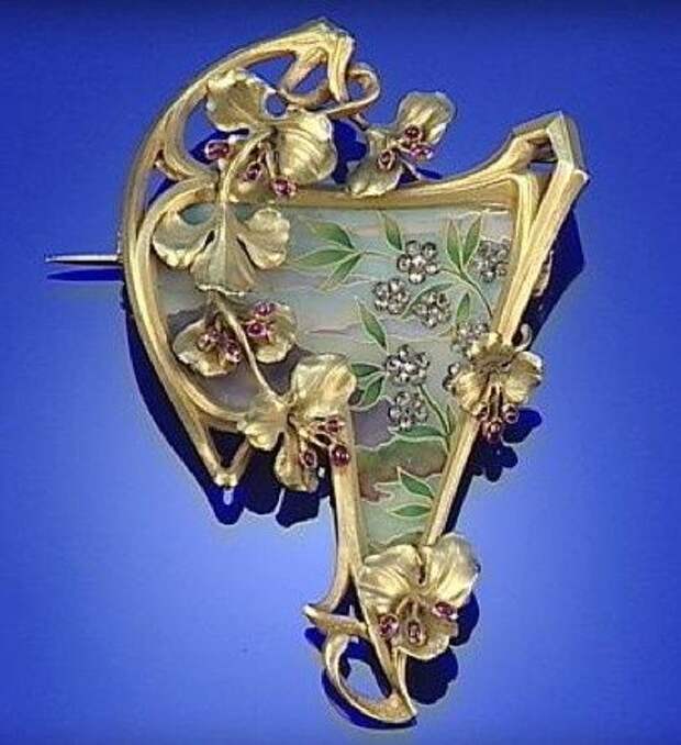 GOLD, ENAMEL, RUBY AND DIAMOND ART NOUVEAU BROOCH / PENANT, CIRCA 1900