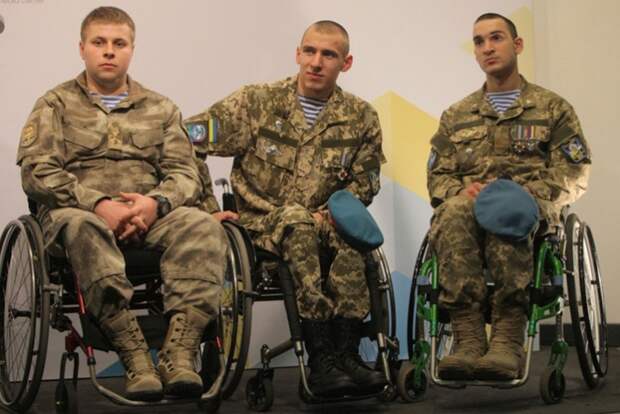 Нельзя быть патриотом Украины и одновременно выступать за право говорить на русском языке. Об...