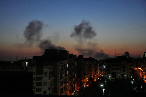 Al Hadath: в городах Бендер-Аббас и Бушер слышны звуки взрывов