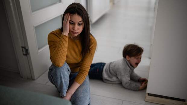 Почему родителям трудно выдерживать детские эмоции: как взрослому помочь себе и ребенку