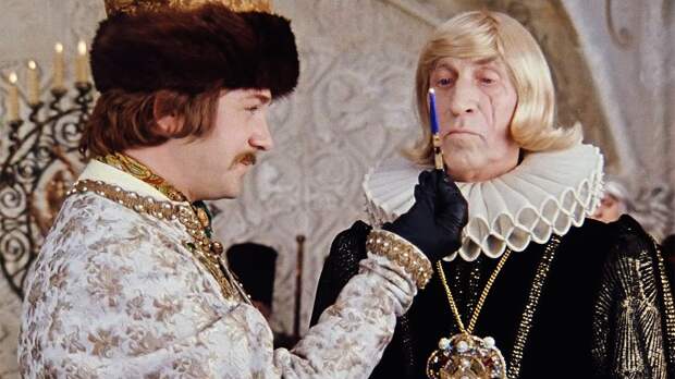 Тест по фильму «Иван Васильевич меняет профессию»: вспомните, кем были эти второстепенные персонажи