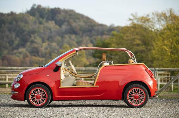 Пляжный Fiat 500 Jolly Conversion 2010 года с плетёным интерьером