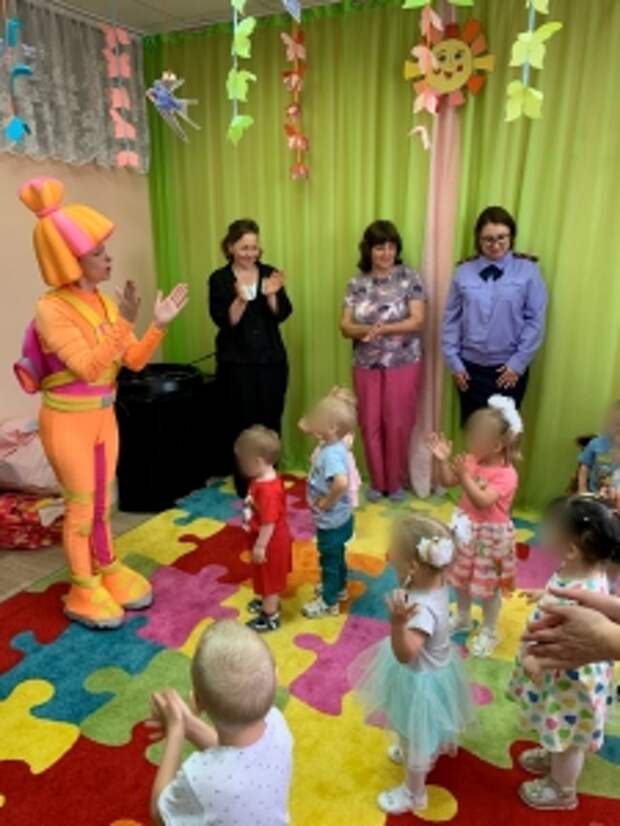 Сотрудники Следственного комитета России поздравили воспитанников Муромского дома ребенка с Международным днем защиты детей