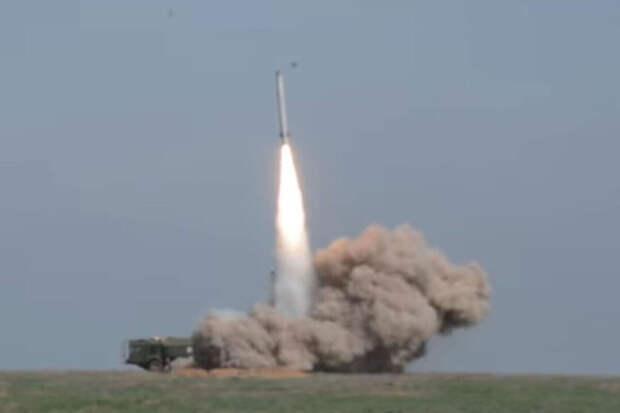 «25 мощных ракет по Киеву»: на Украине ждут критического удара