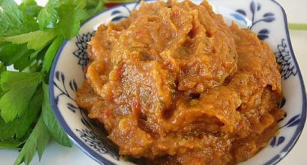 Вкусная икра из кабачков и баклажанов 
