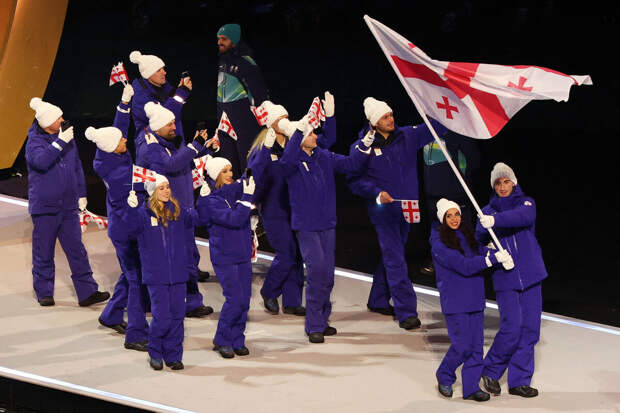 Дочь Тутберидзе Дэвис вынесла флаг Грузии на открытии Олимпиады