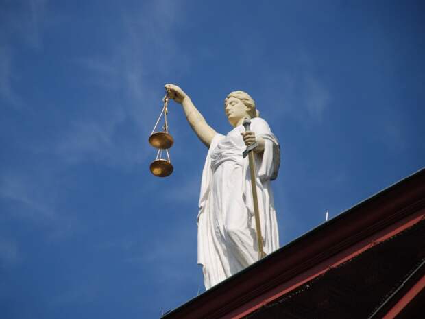 Житель Тольятти жестоко избил незнакомку, приняв ее за сожительницу