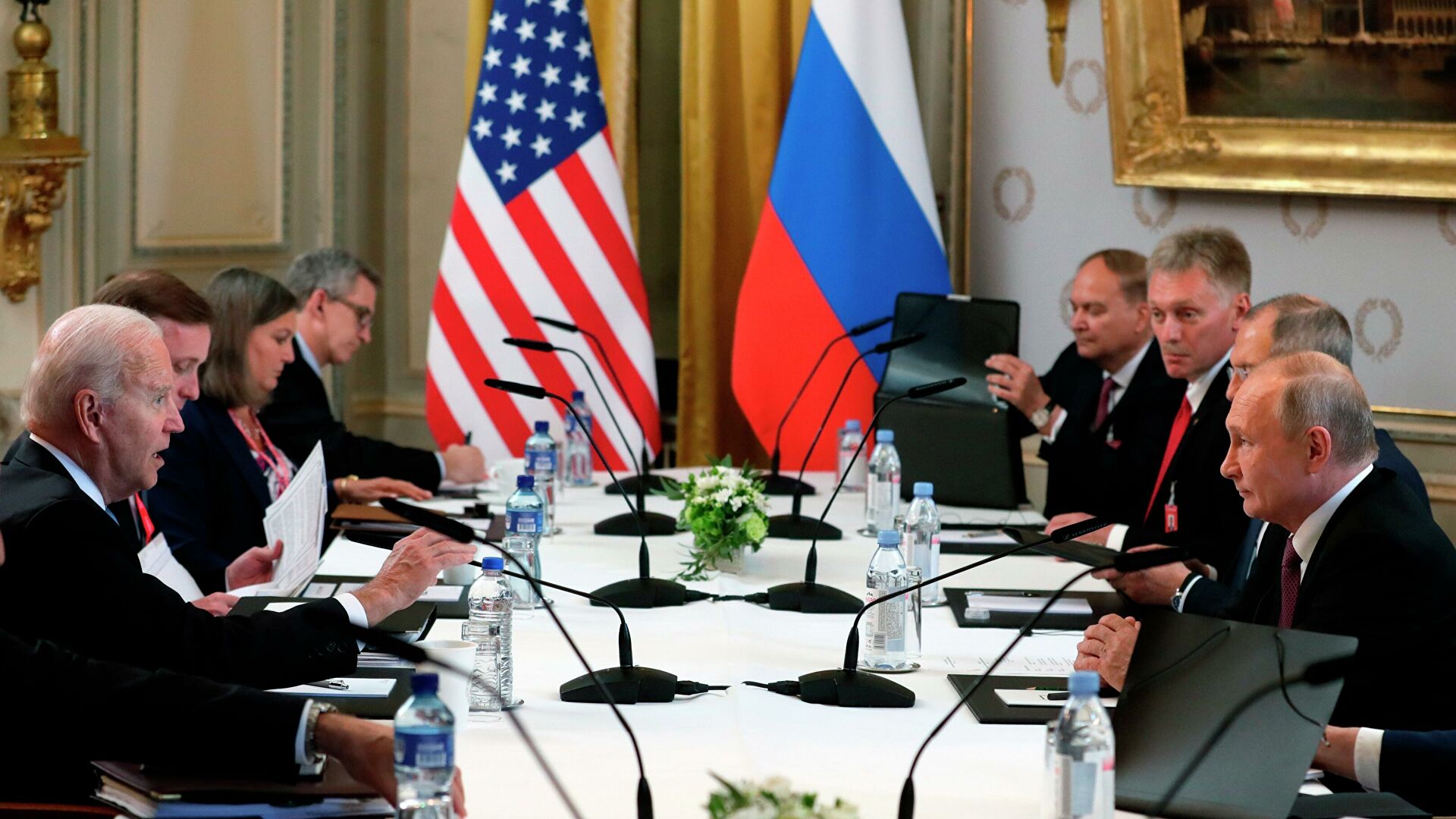 В Кремле рассказали о содержании переговоров Путина и Байдена 