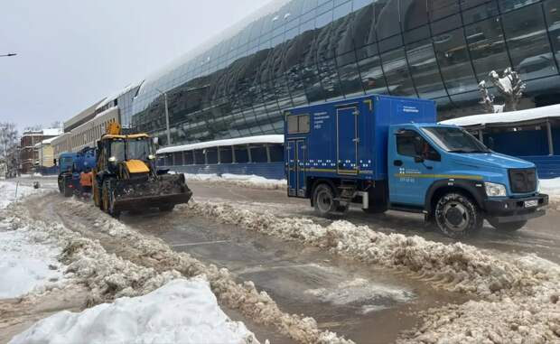 Центр Нижнего Новгорода затопило водой из-за коммунальной аварии