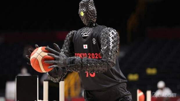Создан робот-баскетболиста, способный вести и забрасывать мяч в корзину