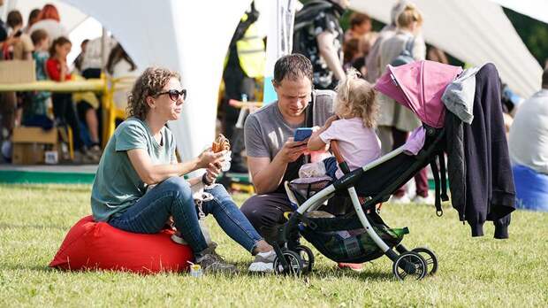 Путин призвал сделать традиционную семью трендом в развитии России