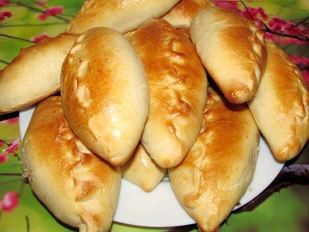 Пирожки с капустой и яйцом