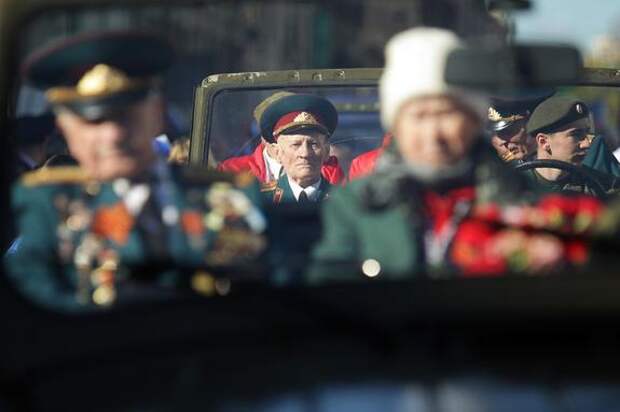 К годовщине Победы ветераны из Ленобласти получили по 10 тысяч рублей