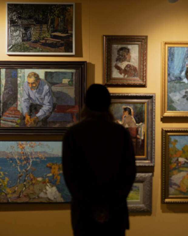 В Галерее Бронштейна открылась постоянная выставка иркутских художников