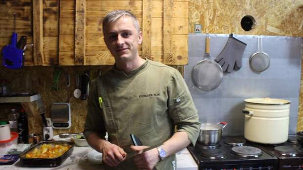 Высокая полевая кухня. Повар столичного ресторана радует военнослужащих авторскими блюдами