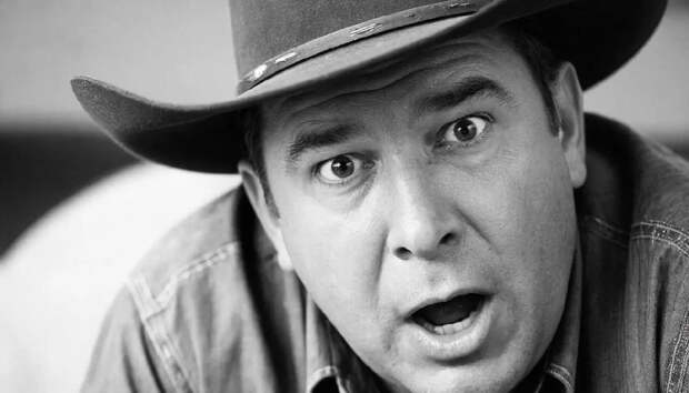 Американец узнал, что в России едят пепел: "То есть вы реально так делаете? Ну вы даете!"