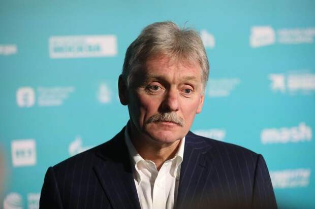 Песков сопоставил партийную принадлежность с вопросом веры