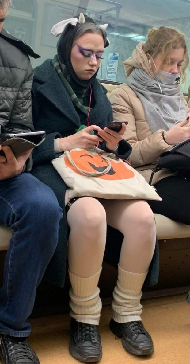 Модники и чудаки из метро