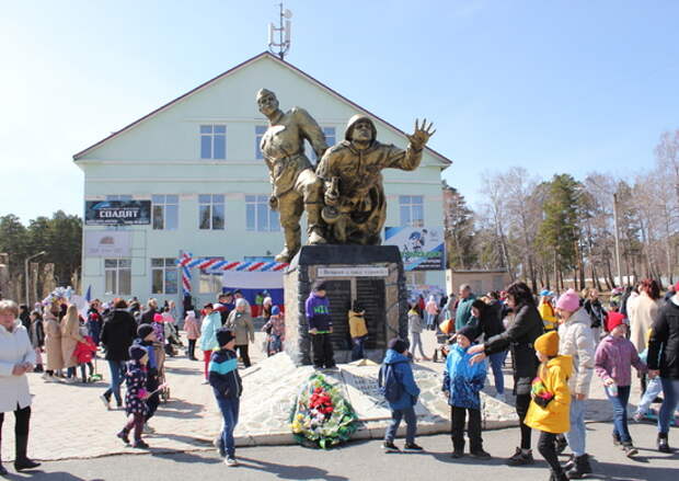 Военнослужащие ЦВО и общественники провели патриотический праздник «Время первых» в Чебаркуле