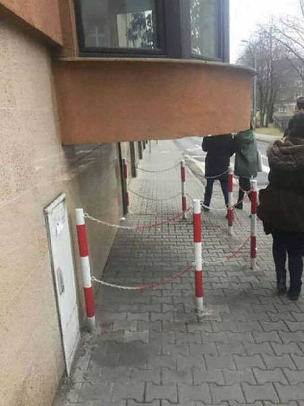 Получилось нечто, в которое все врезаются. Получилось нечто в которое все врезаются